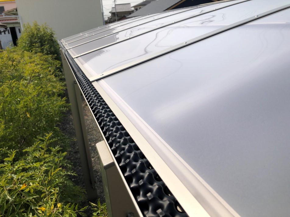 テラス用落ち葉よけシート カーポート テラスの雨どいの詰まり防止の決定版 カミセイショップpro 屋根屋で問い合わせの多い屋根関連のグッズを揃えました