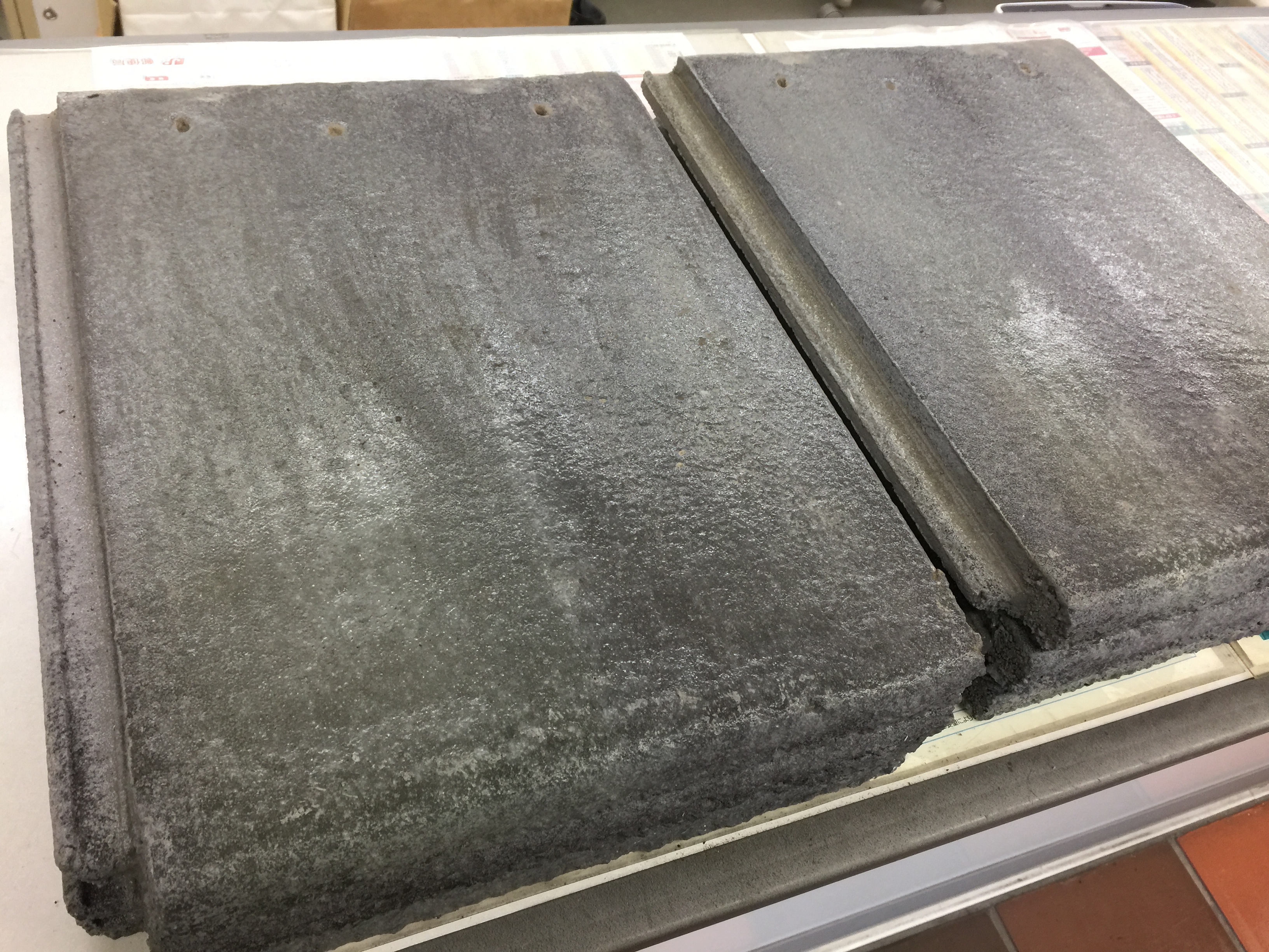 モニエル瓦って 手に入りますか お問い合わせ なんとかゲットしました 三州瓦の神清 地震や台風に強い防災瓦 軽量瓦 天窓 雨漏 リフォームなど屋根のことならなんでもご相談ください