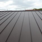 人気の屋根材！ガルバリウム鋼板の色選びのコツと注意点を徹底解説