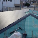 屋根修理でカバー工法のDIYは可能？リスクや注意点を徹底解説